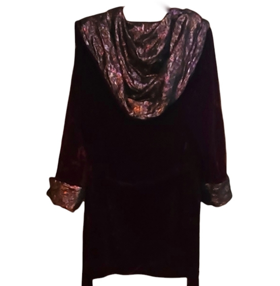 Vintage Victorias Secret Gold Label Maroon Velvet/Metallic Bathrobe - Picture 2 of 3